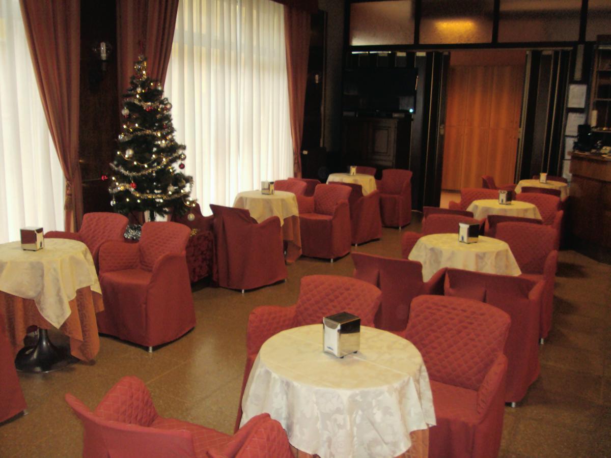 סנטיה Hotel Ristorante Vittoria מראה חיצוני תמונה