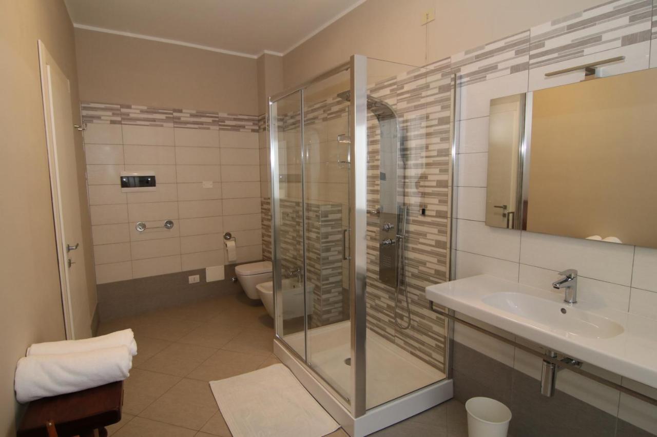 סנטיה Hotel Ristorante Vittoria מראה חיצוני תמונה