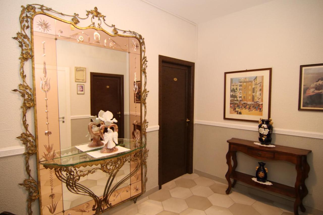סנטיה Hotel Ristorante Vittoria מראה חיצוני תמונה